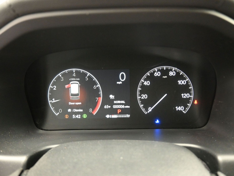 White Honda Odyssey image number 15