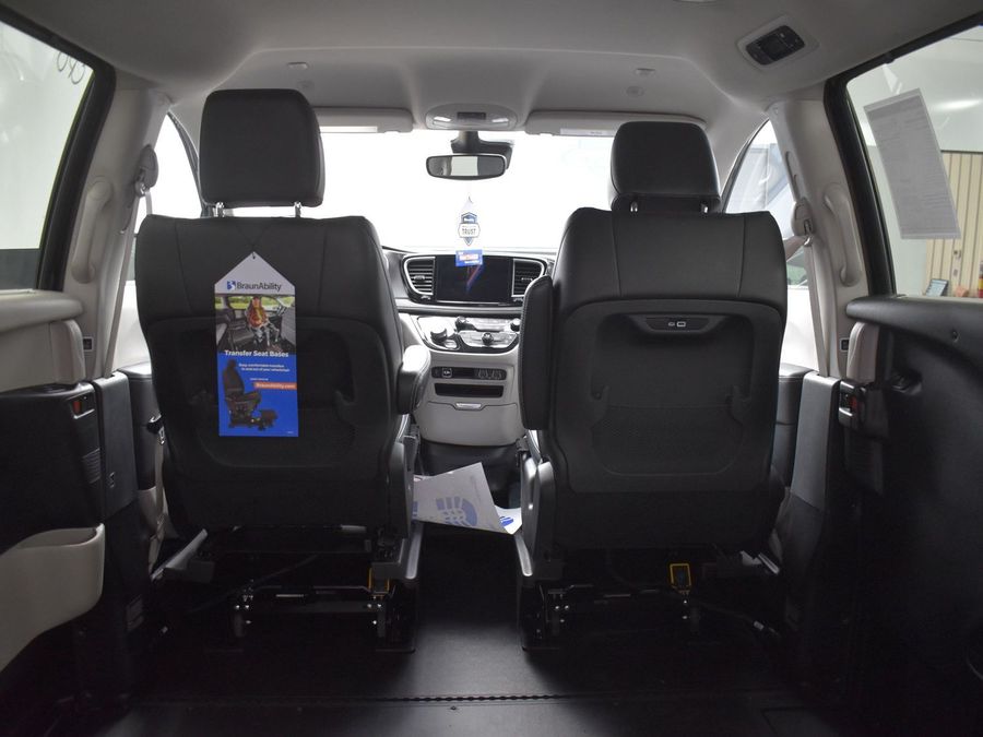 Used 2024 Chrysler Pacifica Touring L - BraunAbility Side Entry Entry In Floor Automatic Ramp