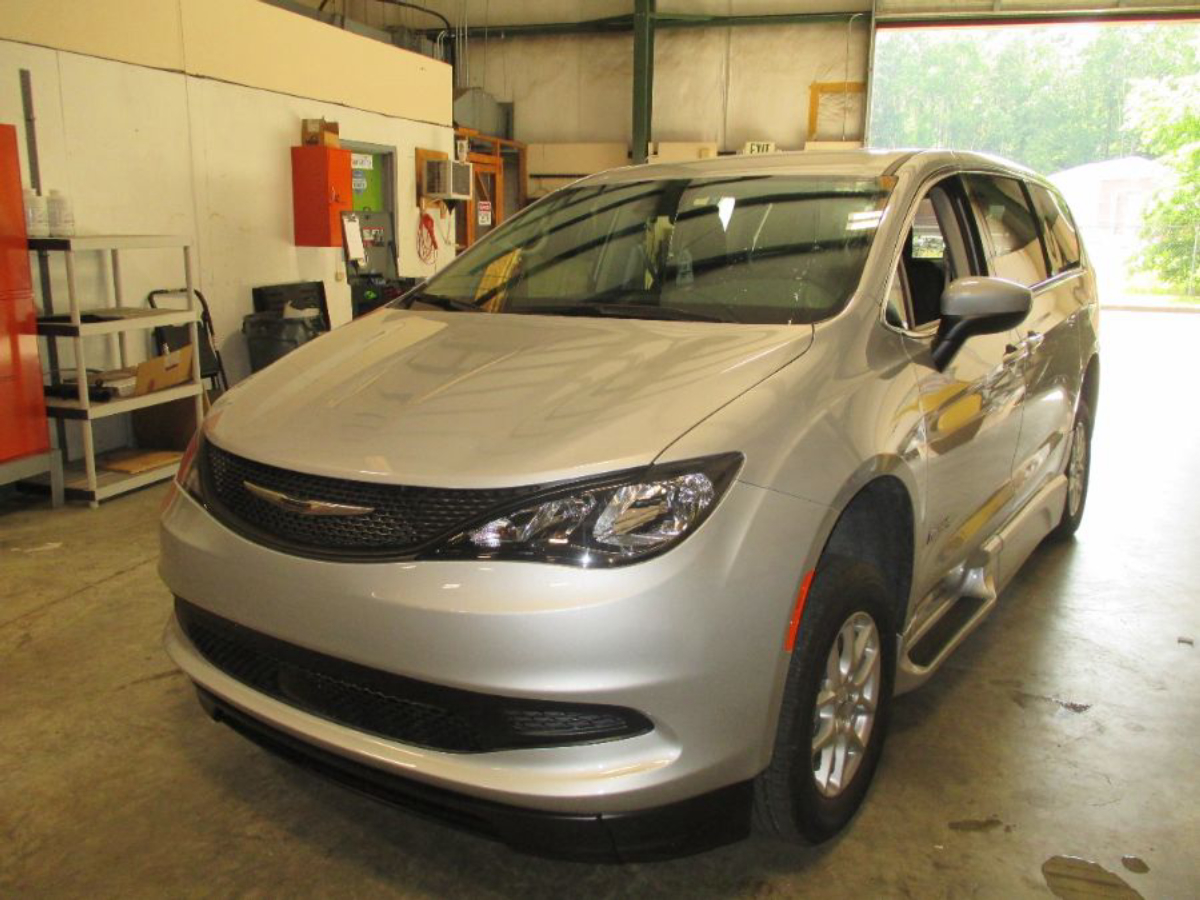 2023 CHRYSLER VOYAGER - Image 6