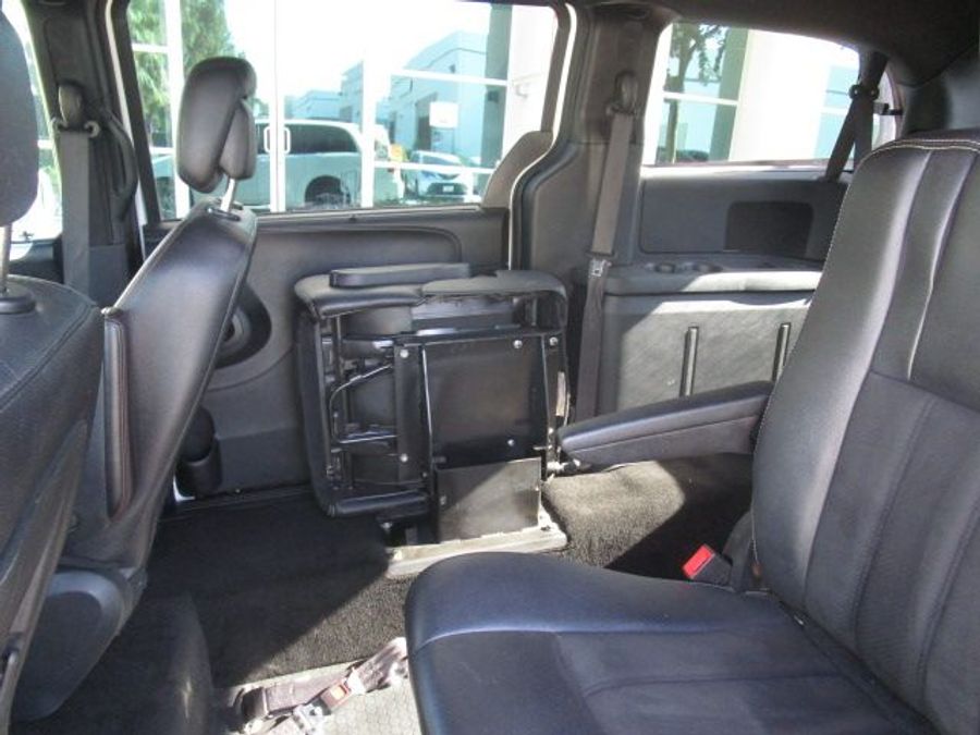 Used 2019 Dodge Grand Caravan GT - International Mobility Rear Entry Entry Fold Out Manual Ramp