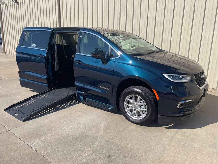 Used 2024 Chrysler Pacifica Touring L - BraunAbility Side Entry Fold Out Automatic Ramp