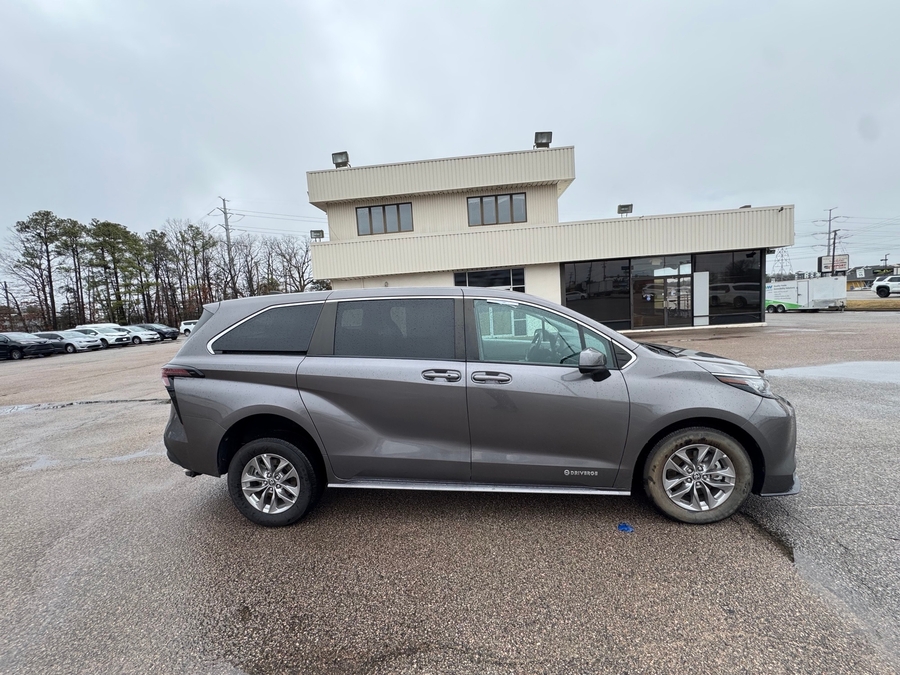 2023 TOYOTA SIENNA - Image 6