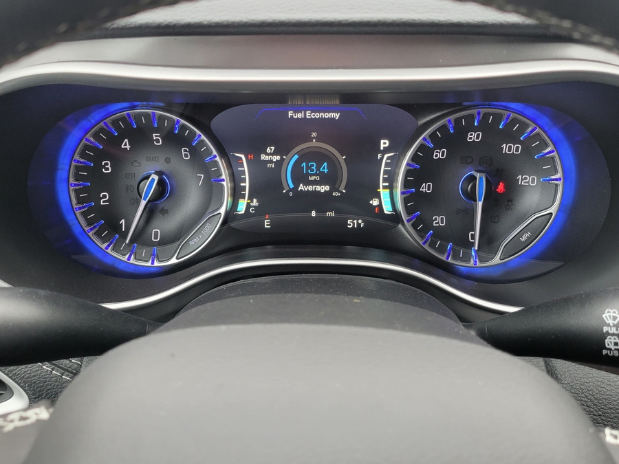 White Chrysler Pacifica image number 9