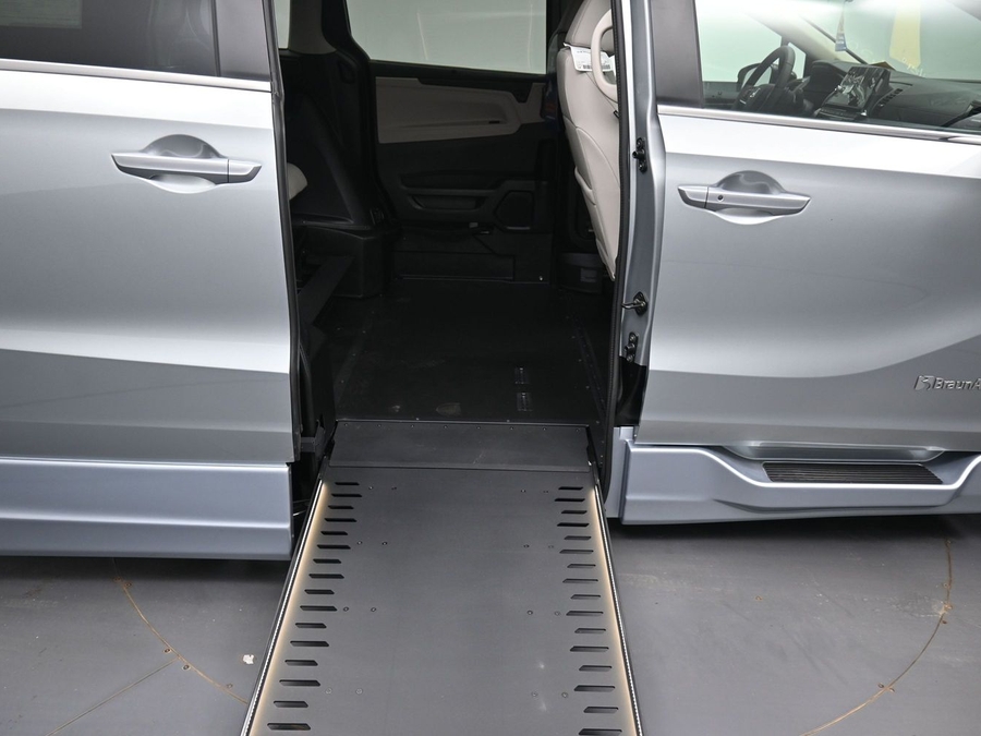 New 2026 Honda Odyssey EX-L - BraunAbility Side Entry In Floor Automatic Ramp