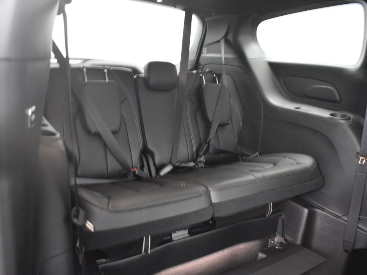 2025 CHRYSLER PACIFICA - Image 10