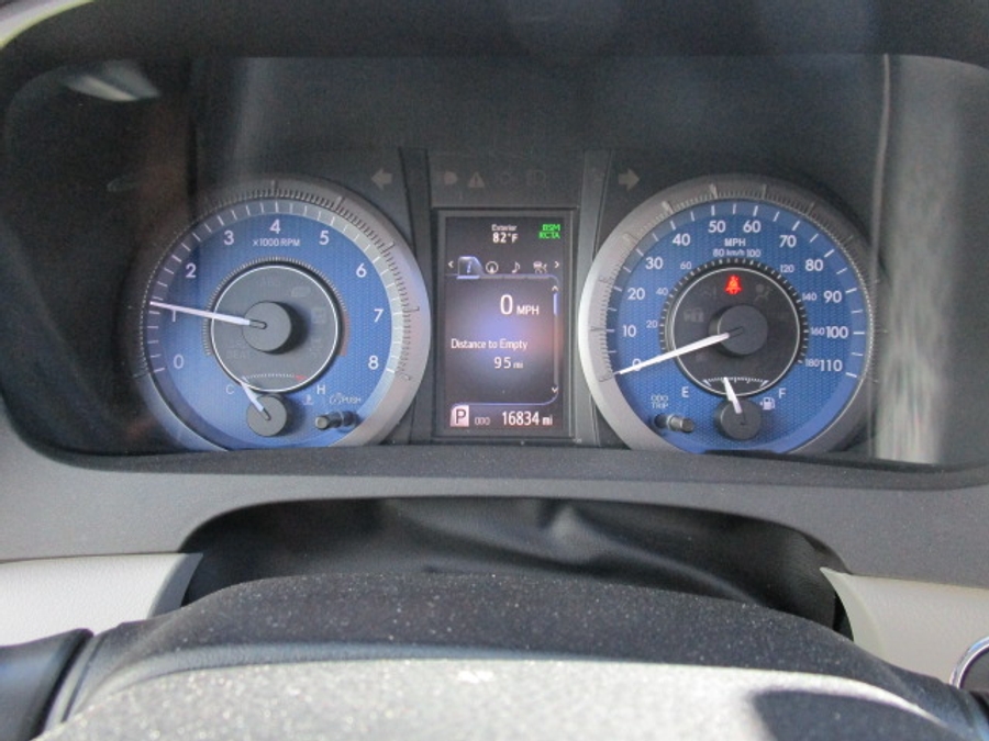 Used 2020 Toyota Sienna XLE - BraunAbility Side Entry Entry In Floor Automatic Ramp