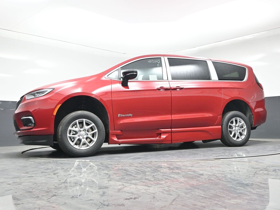 Red Chrysler Pacifica image number 16