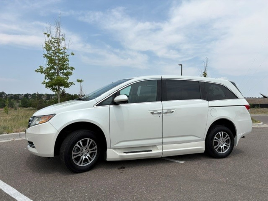 Used 2016 Honda Odyssey EX-L - BraunAbility Side Entry Fold Out Automatic Ramp