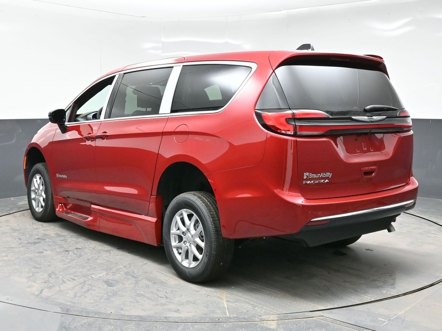 Red Chrysler Pacifica image number 1