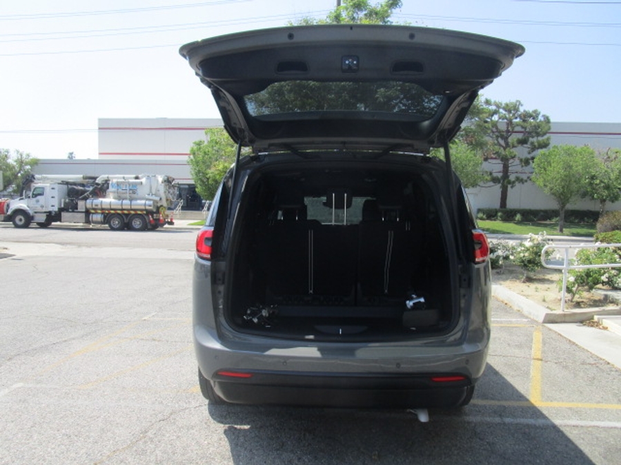 Used 2023 Chrysler Pacifica Touring L - VMI Side Entry Entry In Floor Automatic Ramp