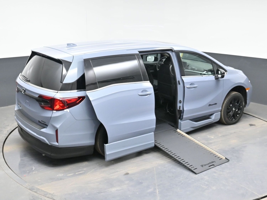 New 2026 Honda Odyssey Sport - BraunAbility Side Entry Entry In Floor Automatic Ramp