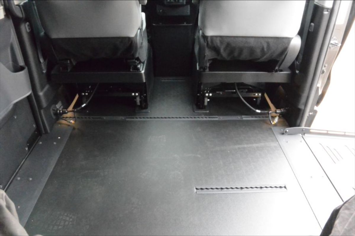 Black Toyota Sienna image number 10
