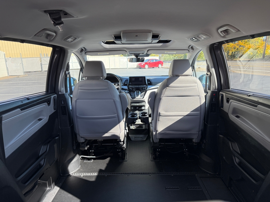 Used 2019 Honda Odyssey Elite - BraunAbility Side Entry Entry In Floor Automatic Ramp