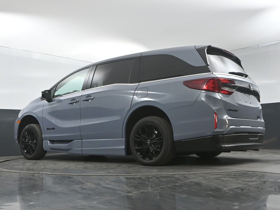 New 2026 Honda Odyssey Sport - BraunAbility Side Entry Entry In Floor Automatic Ramp