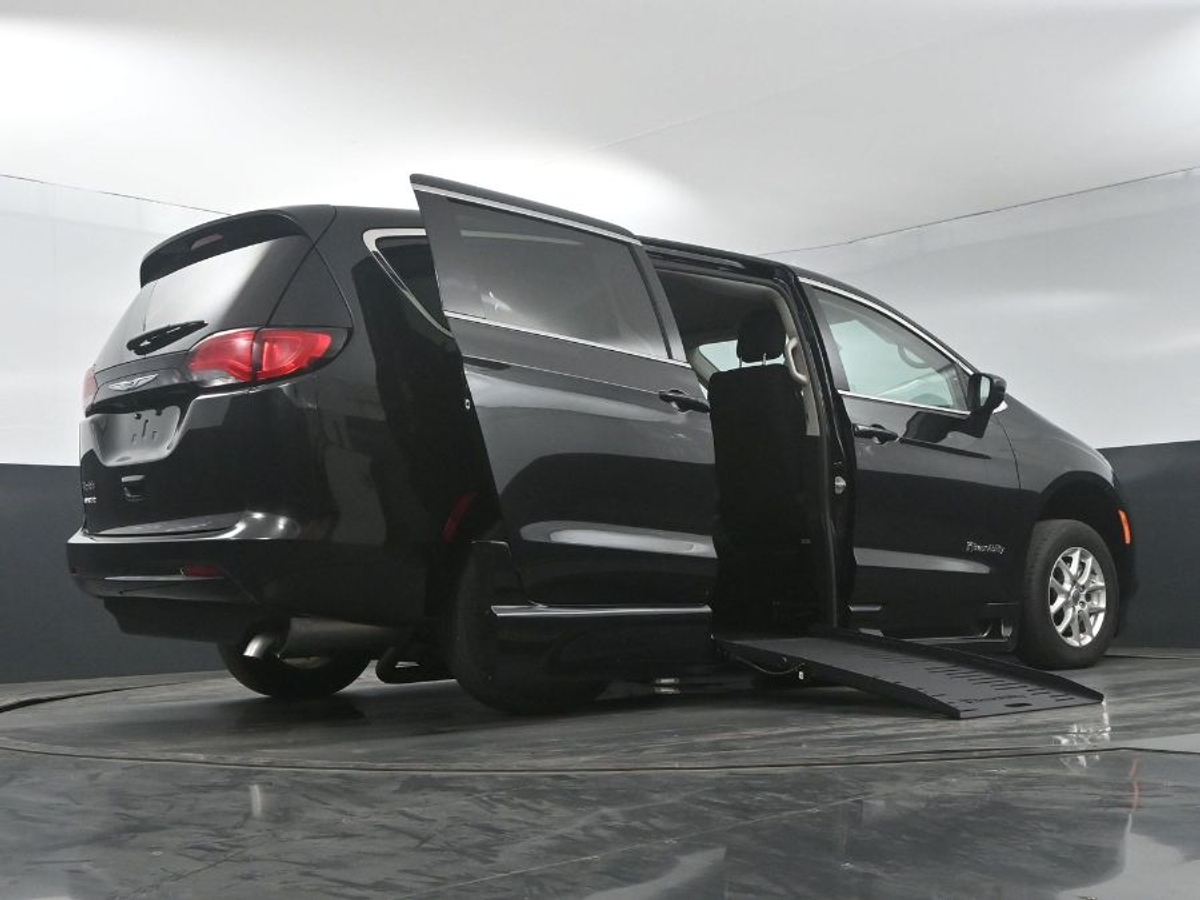 2023 CHRYSLER VOYAGER - Image 21