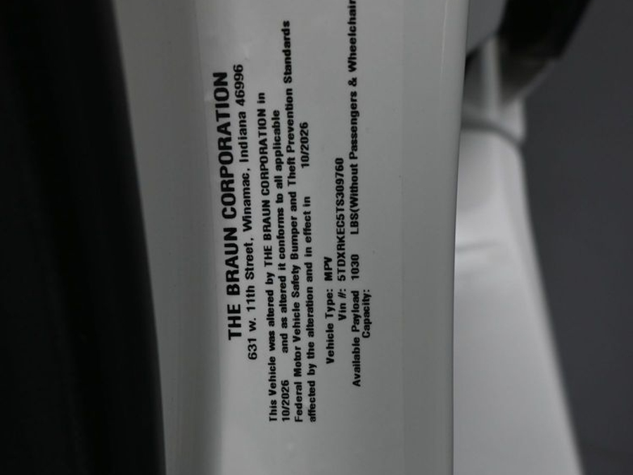 New 2026 Toyota Sienna Hybrid XSE Sport - BraunAbility Side Entry Fold Out Automatic Ramp
