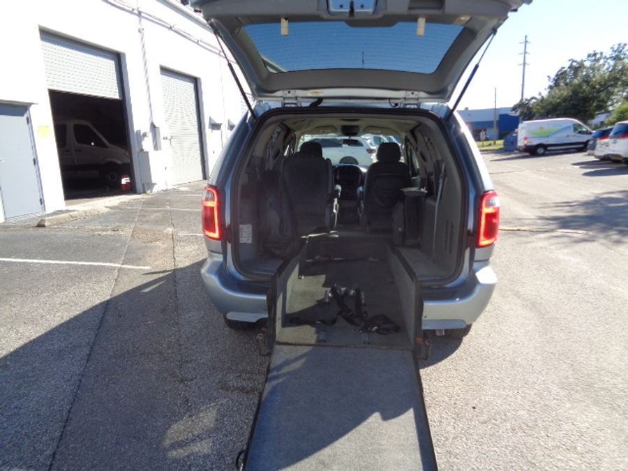 Used 2005 Chrysler Town and Country LX -  Entry  Ramp