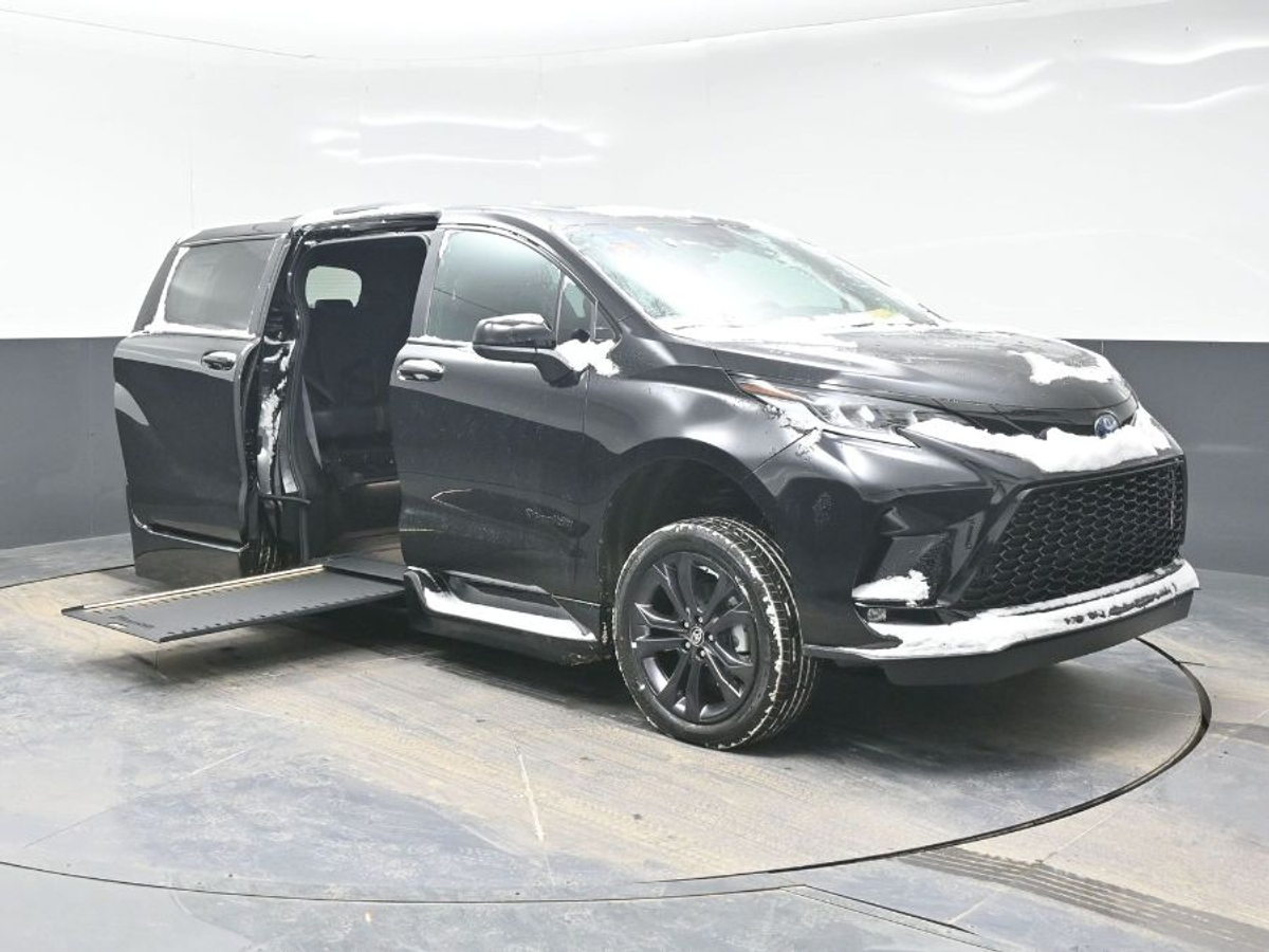 Black Toyota Sienna with Side Entry Automatic In Floor ramp