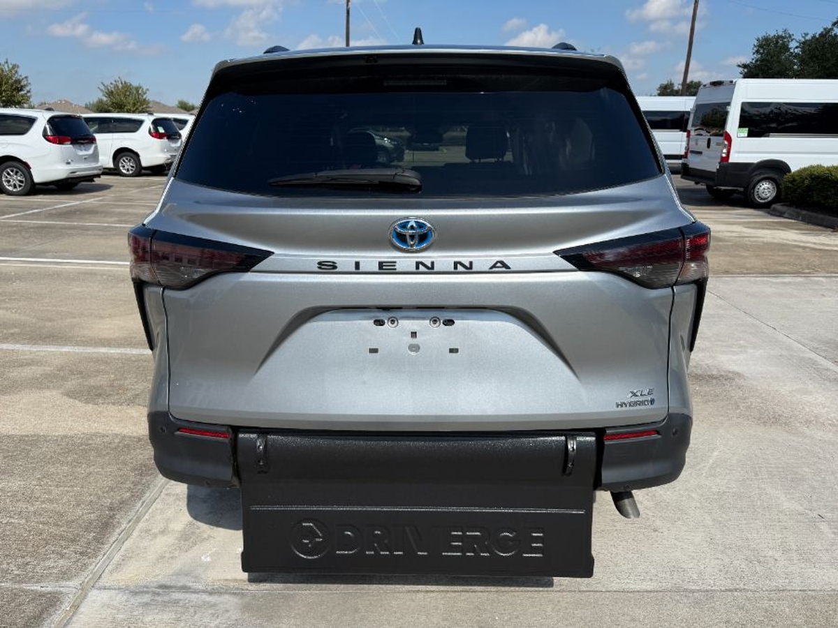 2024 TOYOTA SIENNA - Image 4