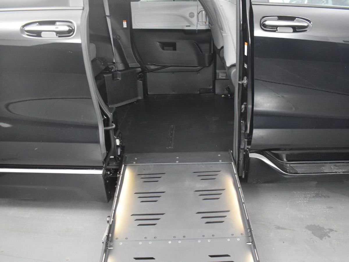 2025 TOYOTA SIENNA - Image 12