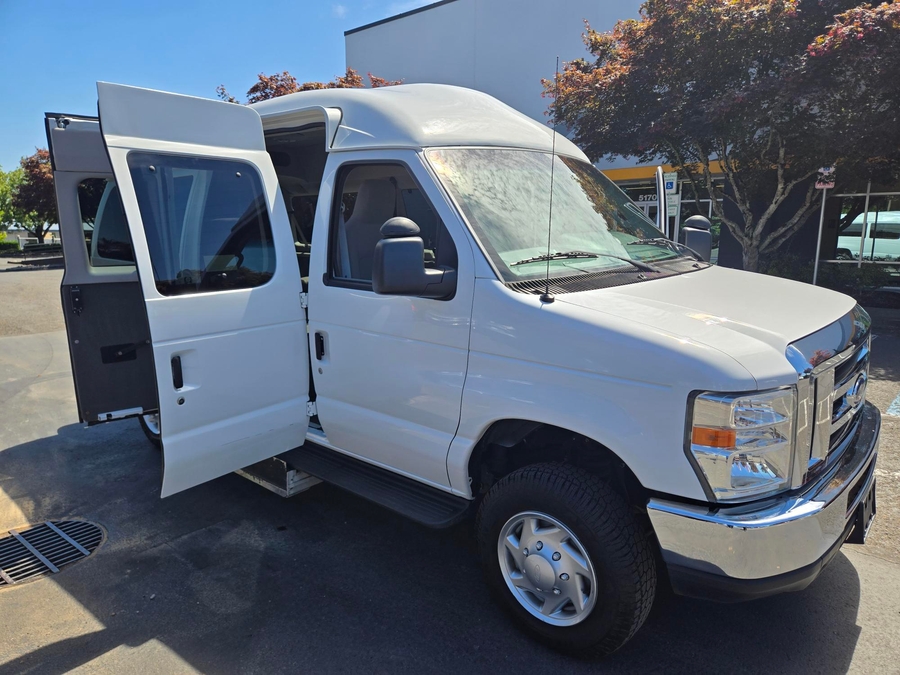 Used 2013 Ford Econoline E-350 SD XLT - OTH Side Entry Lift Automatic Ramp