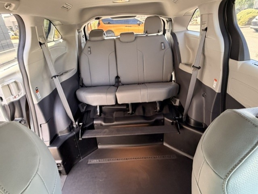 Used 2022 Toyota Sienna Hybrid XLE - BraunAbility Side Entry Fold Out Automatic Ramp