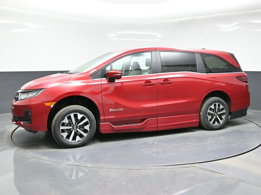 Red Honda Odyssey with Side Entry Automatic In Floor ramp