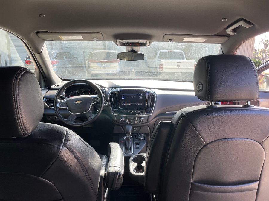 Red Chevrolet Traverse image number 5