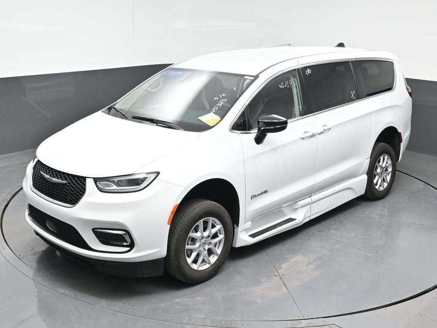 Used 2024 Chrysler Pacifica Touring L - BraunAbility Side Entry Entry In Floor Automatic Ramp