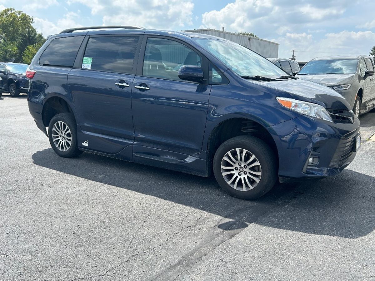 2020 TOYOTA SIENNA - Image 13