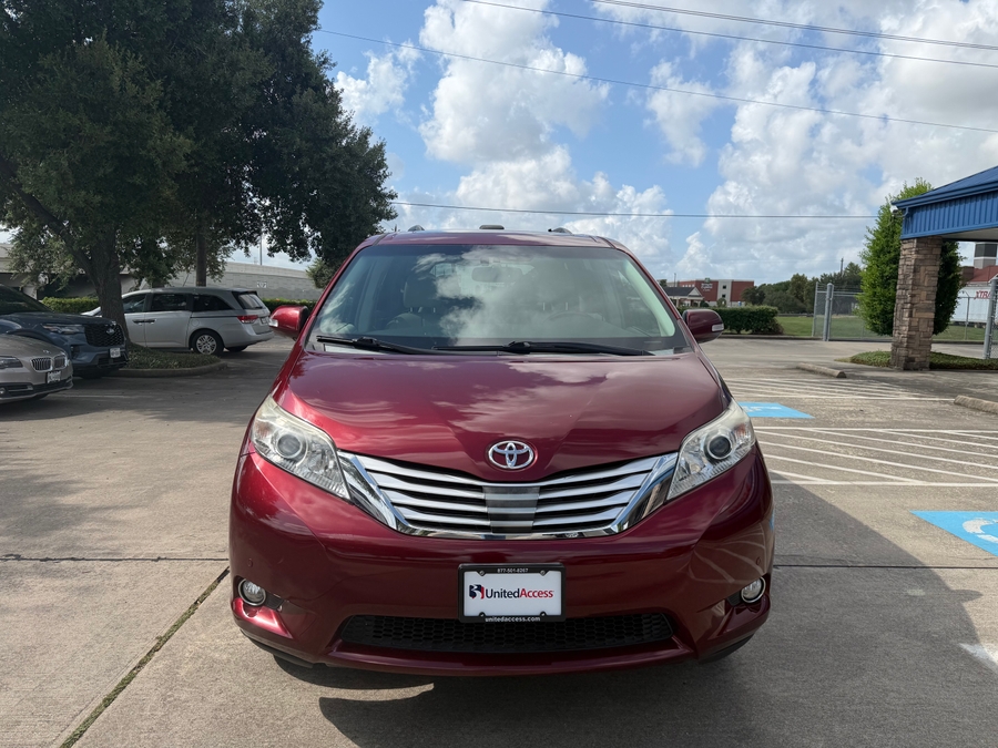 Used 2014 Toyota Sienna XLE - VMI Side Entry In Floor Automatic Ramp