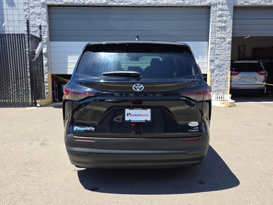 Used 2024 Toyota Sienna Hybrid LE - BraunAbility Side Entry Fold Out Automatic Ramp
