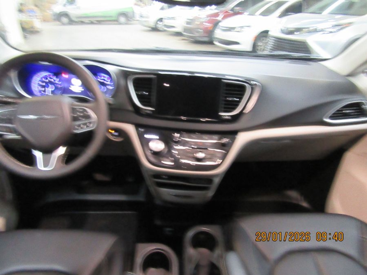 2024 CHRYSLER PACIFICA - Image 3