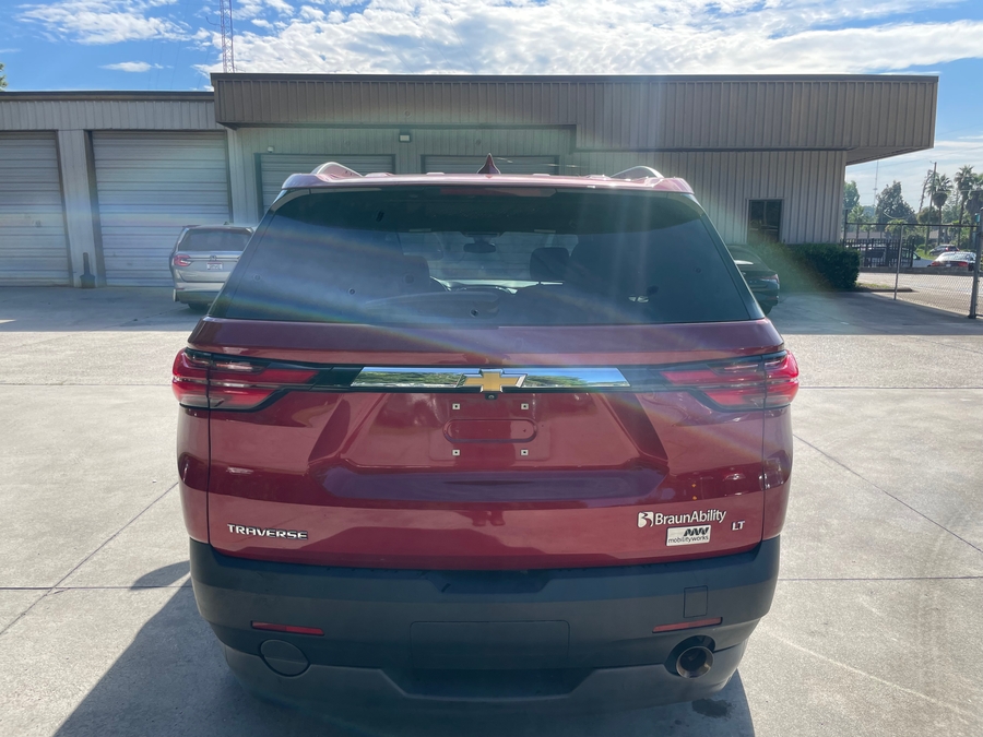 Red Chevrolet Traverse image number 3