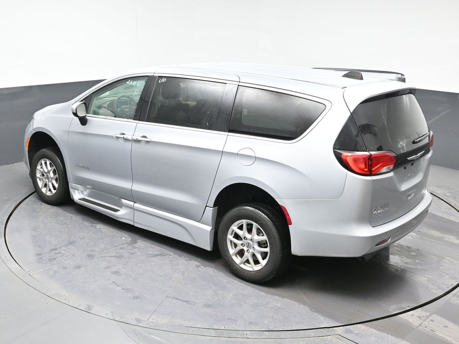 Used 2023 Chrysler Voyager LX - BraunAbility Side Entry Entry In Floor Automatic Ramp