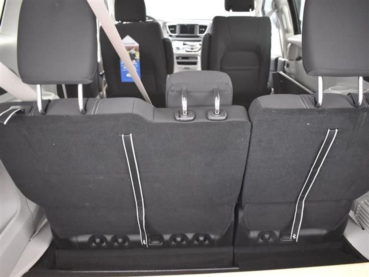 2023 CHRYSLER VOYAGER - Image 19