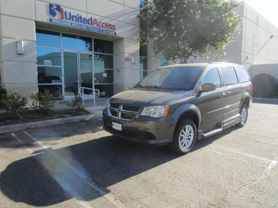 Used 2016 Dodge Grand Caravan SXT - VMI Side Entry Fold Out Automatic Ramp