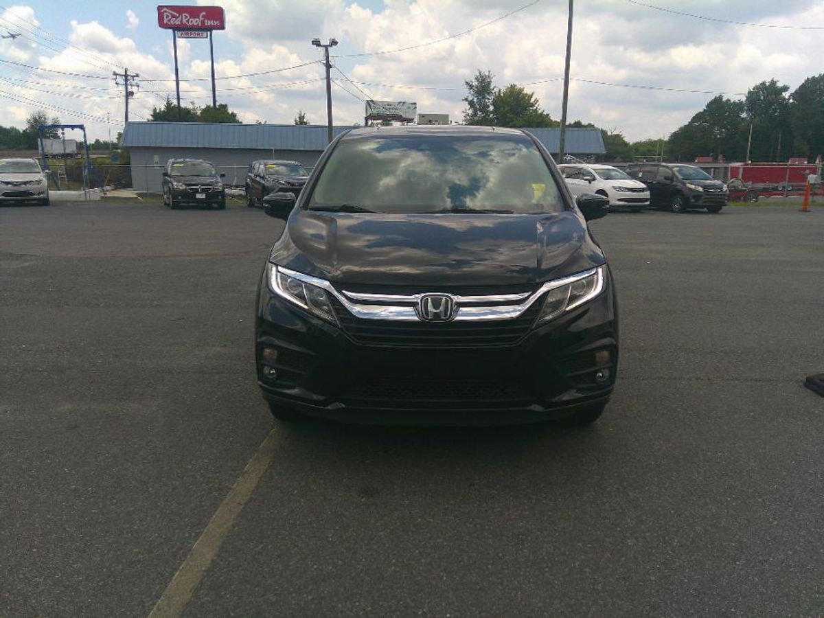 Black Honda Odyssey image number 1