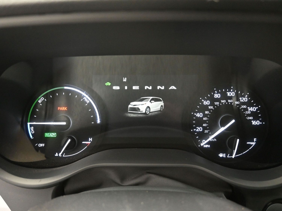 New 2025 Toyota Sienna Hybrid XLE Plus - BraunAbility Side Entry Entry Fold Out Automatic Ramp