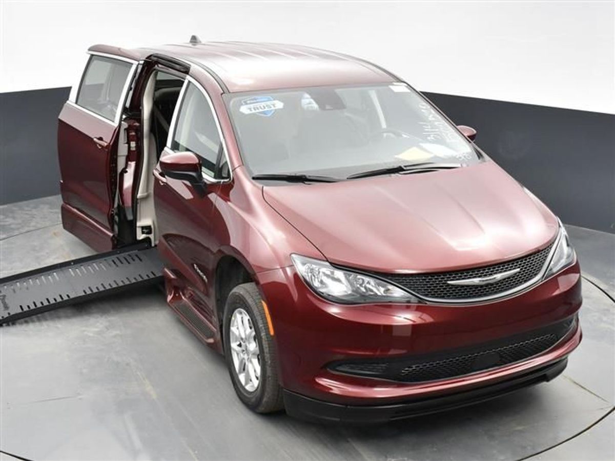 2023 CHRYSLER VOYAGER - Image 3