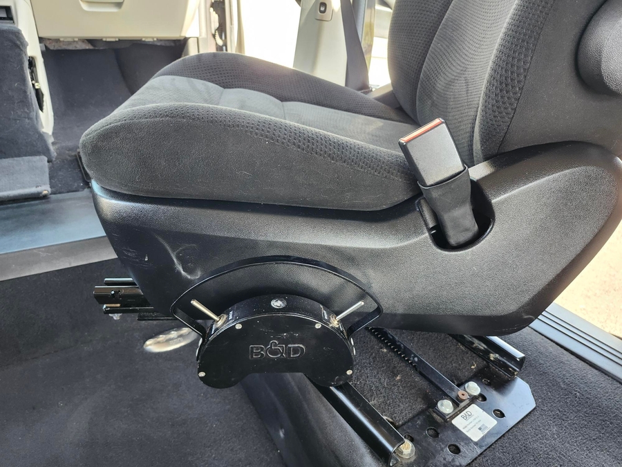Used 2015 Dodge Grand Caravan SXT FRONT PASS TRANSFER SEAT - BraunAbility Rear Entry Entry Fold Out Automatic Ramp