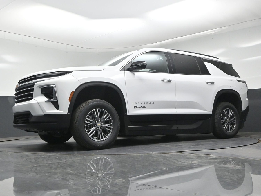 New 2026 Chevrolet Traverse 1LT - BraunAbility Side Entry In Floor Automatic Ramp