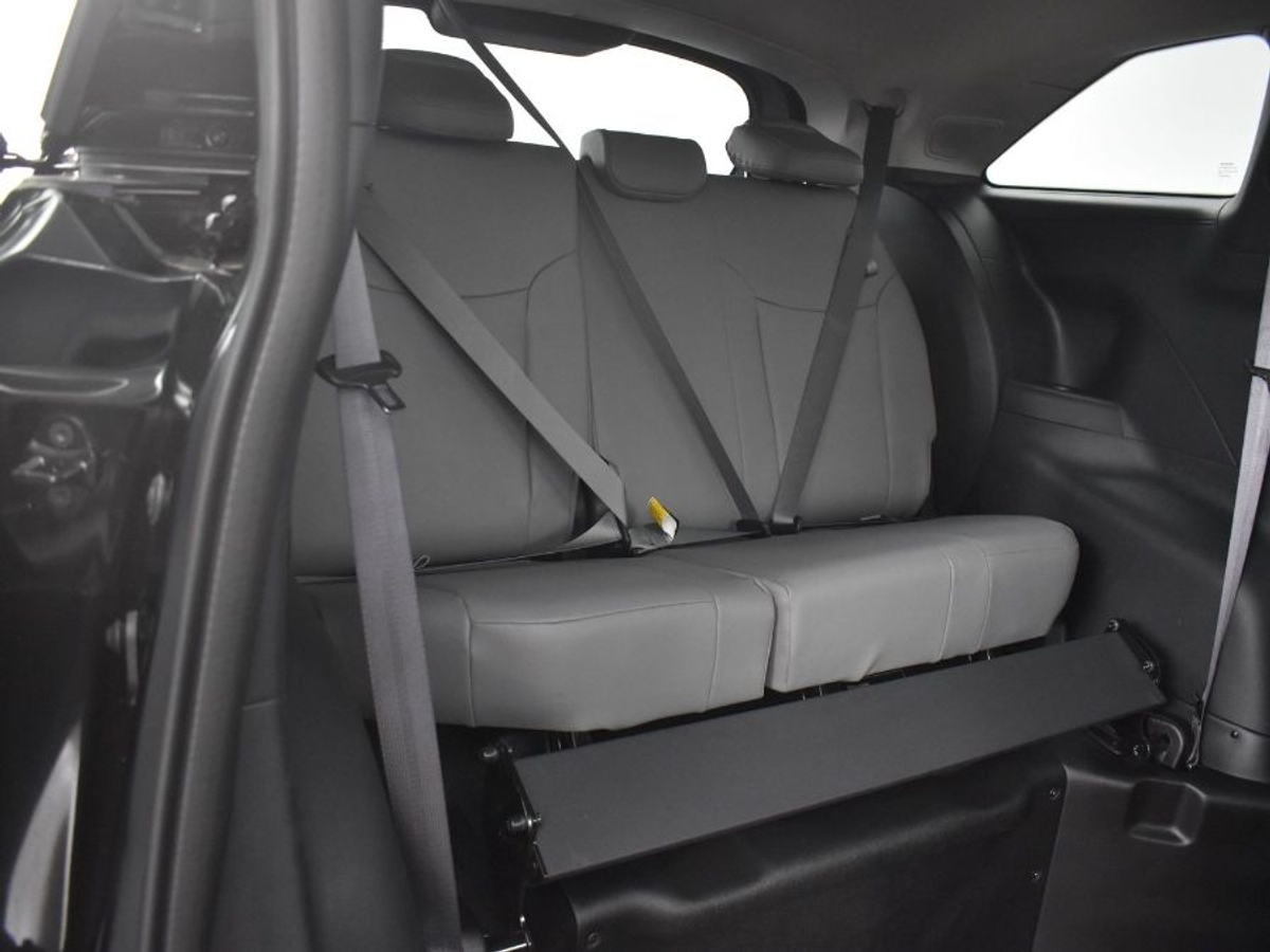 2025 TOYOTA SIENNA - Image 10