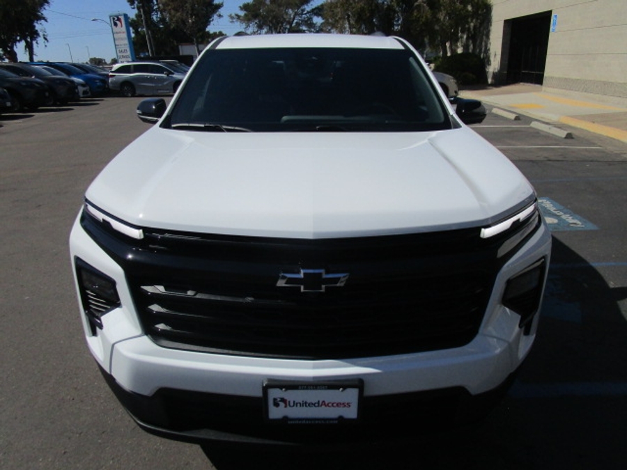 New 2026 Chevrolet Traverse 1LT Midnight - BraunAbility Side Entry In Floor Automatic Ramp