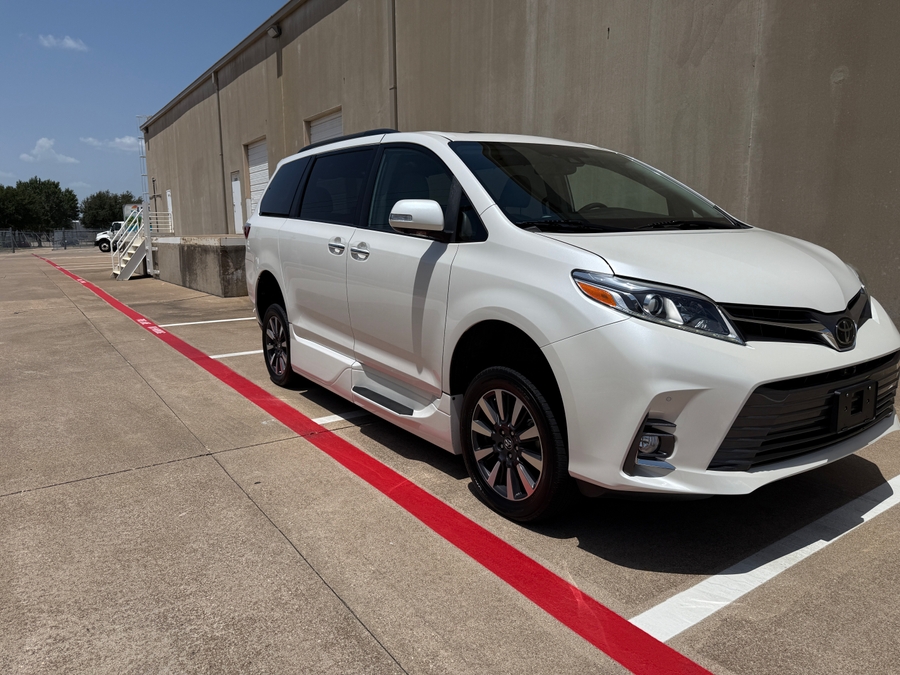 Used 2020 Toyota Sienna Limited - VMI Side Entry In Floor Automatic Ramp