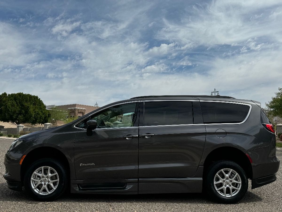 2021 CHRYSLER VOYAGER - Image 10