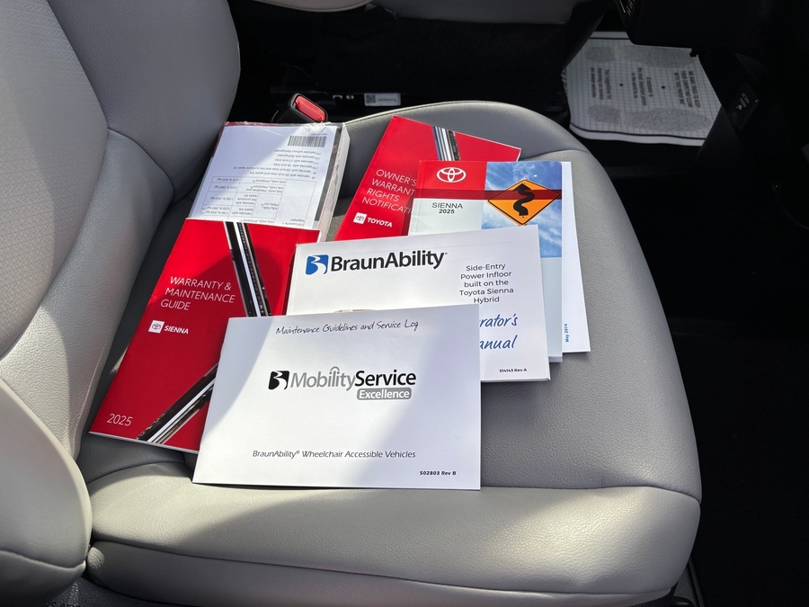 Used 2025 Toyota Sienna Hybrid XLE Base - BraunAbility Side Entry Entry In Floor Automatic Ramp