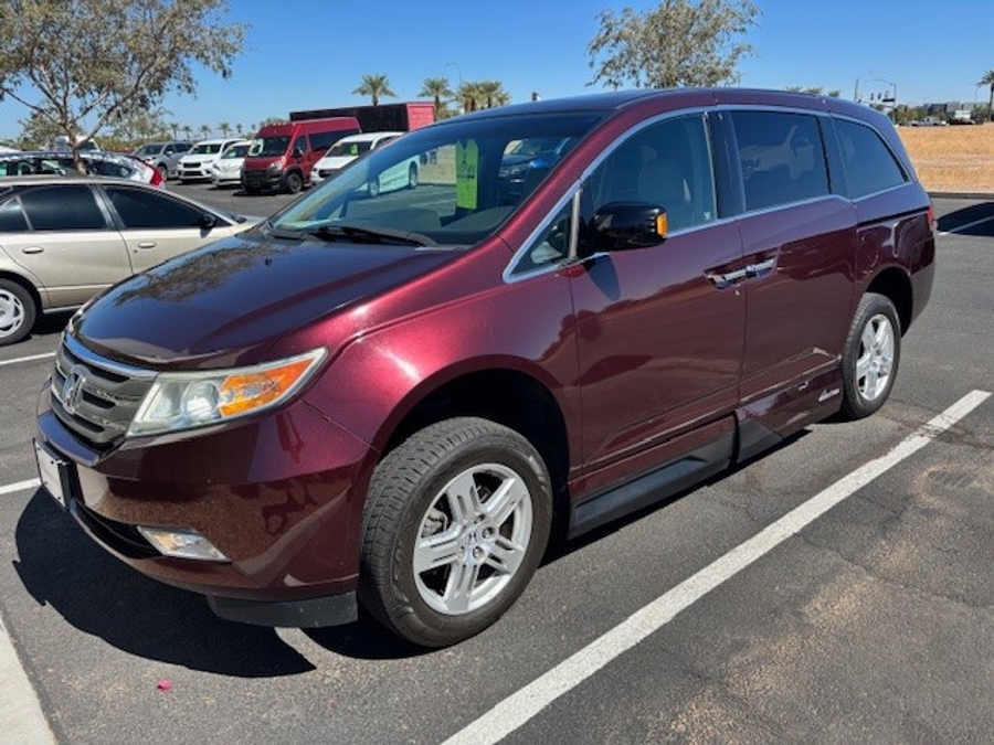 Used 2011 Honda Odyssey Touring - VMI Side Entry Entry In Floor Automatic Ramp