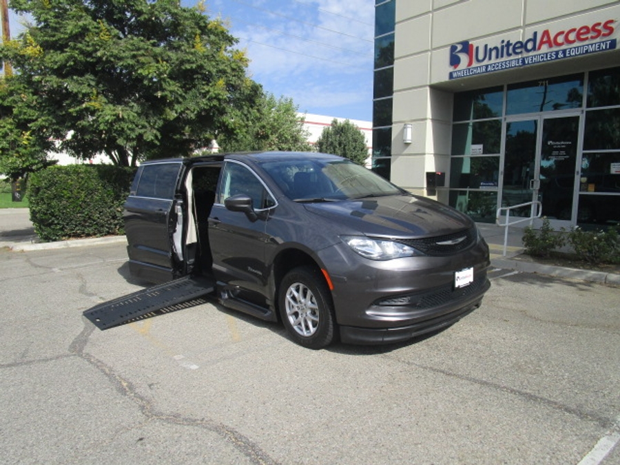 Used 2022 Chrysler Voyager LX - BraunAbility Side Entry Fold Out Automatic Ramp