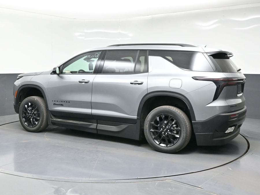 New 2026 Chevrolet Traverse 1LT Midnight - BraunAbility Side Entry Entry In Floor Automatic Ramp